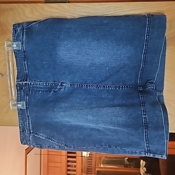Talbots Denim Skirt 14p - Picture 1 of 3